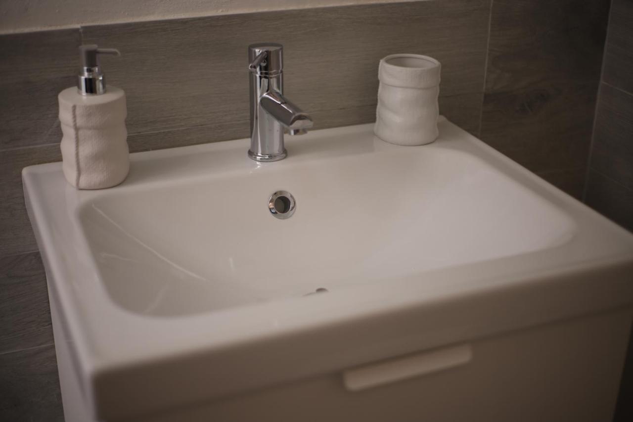 N° 1 Flat Airport Apartment Pisa Exterior photo